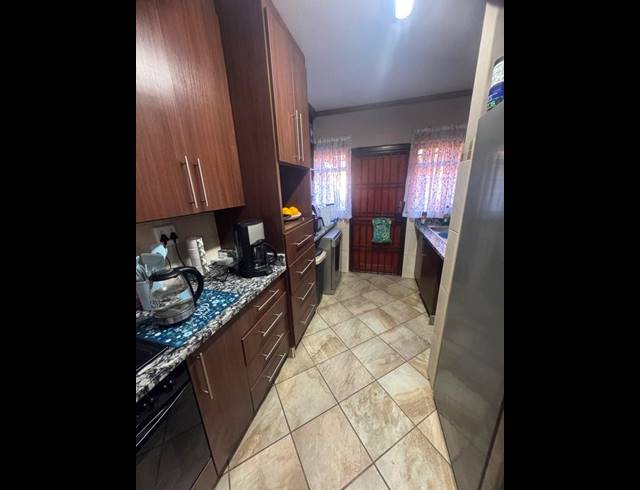 3 BEDROOM TOWNHOUSE FOR SALE IN GHOLFSIG